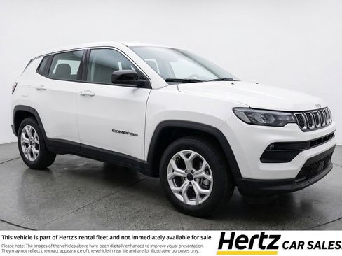 Used 2025 Jeep Compass Latitude image 1