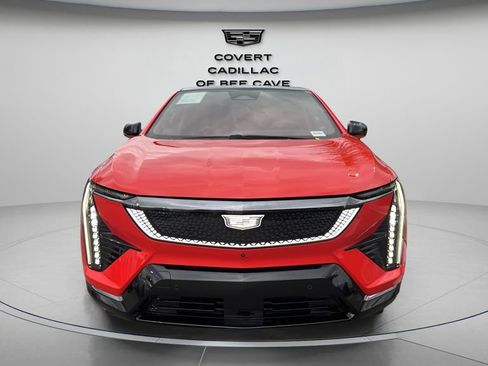 Certified 2025 Cadillac Optiq Sport 2 image 2