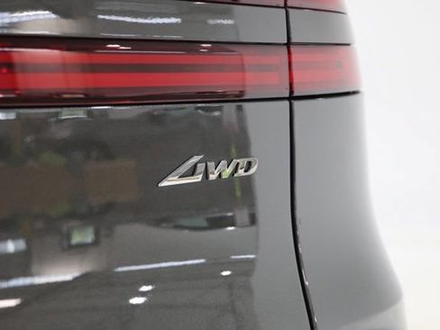 Used 2026 Genesis GV70 2.5T Advanced AWD/4WD image 13