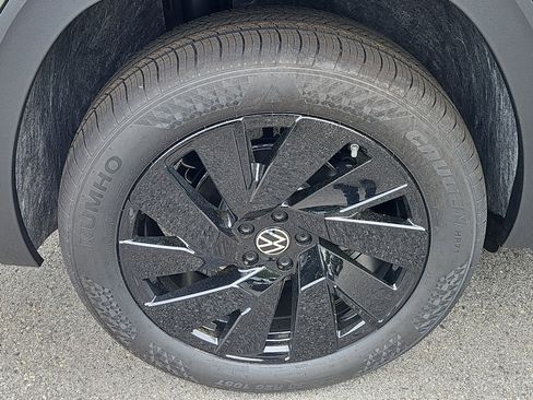 New 2026 Volkswagen Atlas SE AWD/4WD image 17