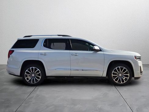 Used 2021 GMC Acadia Denali w/ Denali Technology Package FWD image 5