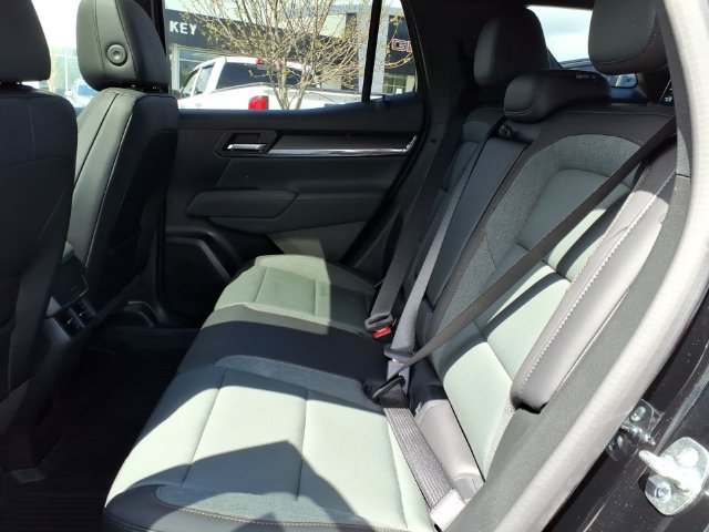 New 2026 GMC Terrain AT4 w/ Technology Package II AWD/4WD image 9