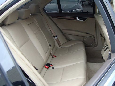 Used 2014 Mercedes-Benz C 300 4MATIC Sedan image 11