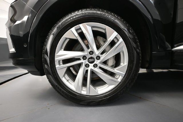 Used 2022 Audi Q7 3.0T Premium Plus AWD/4WD image 13