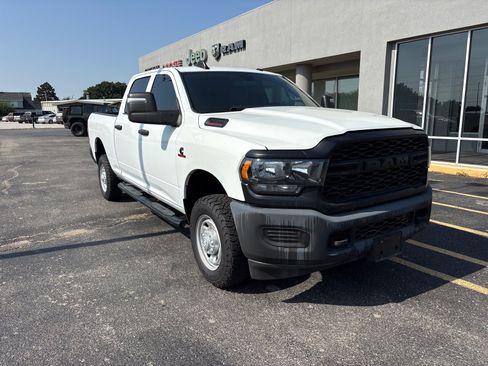 Used 2023 RAM 2500 Tradesman AWD/4WD image 3