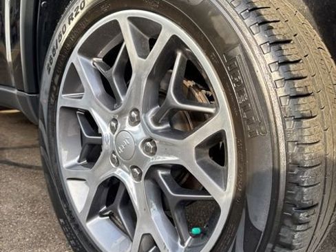 Used 2022 Jeep Grand Cherokee Limited w/ Trailer Tow Group IV image 5