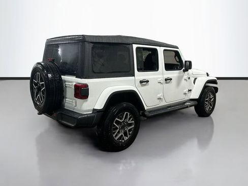New 2026 Jeep Wrangler Unlimited Sahara AWD/4WD image 6