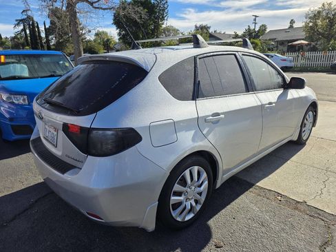 Used 2011 Subaru Impreza 2.5i image 7