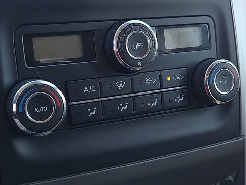 Used 2021 Nissan Frontier SV image 14