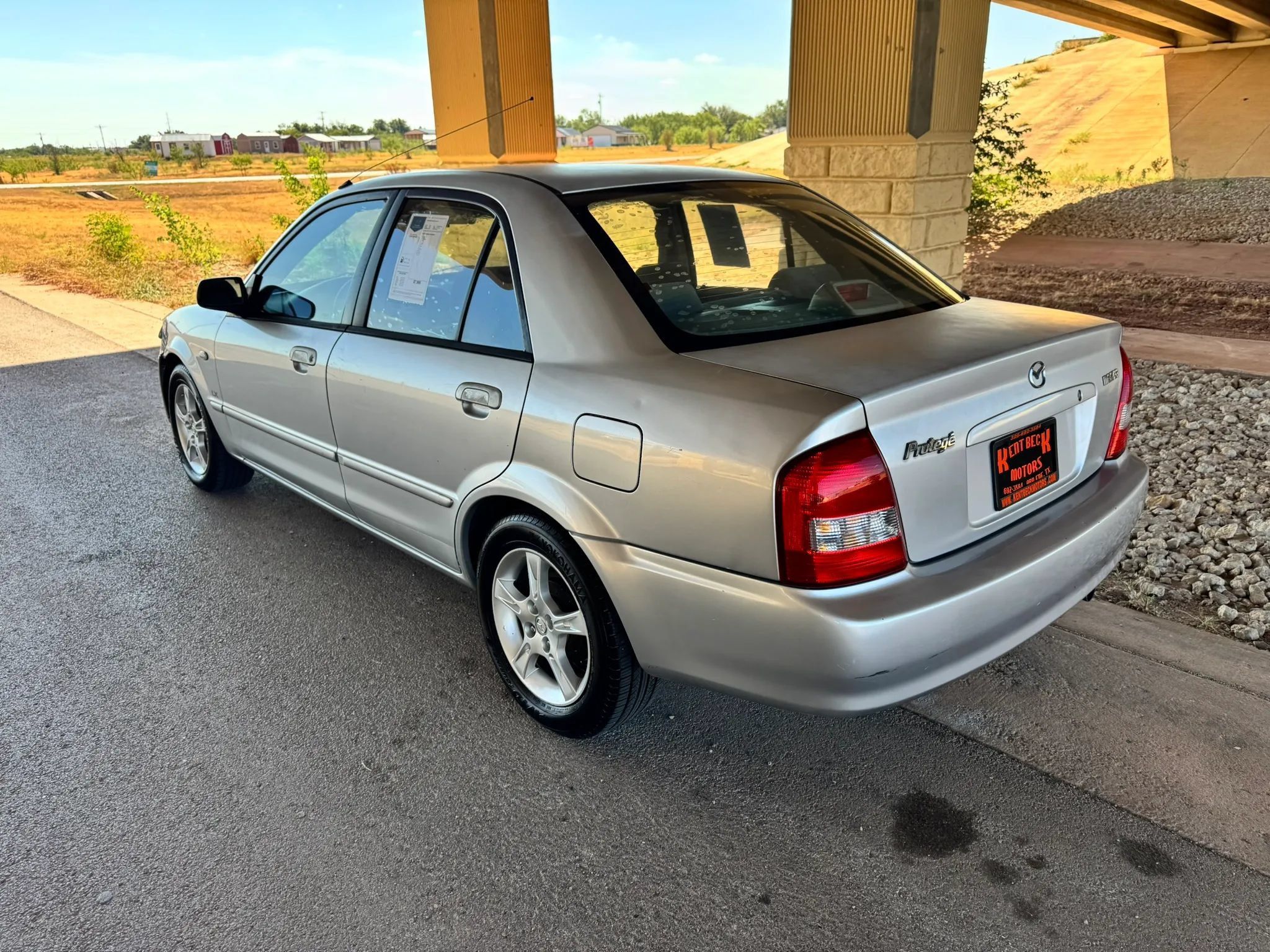 Used 2003 MAZDA Protege FWD image 5