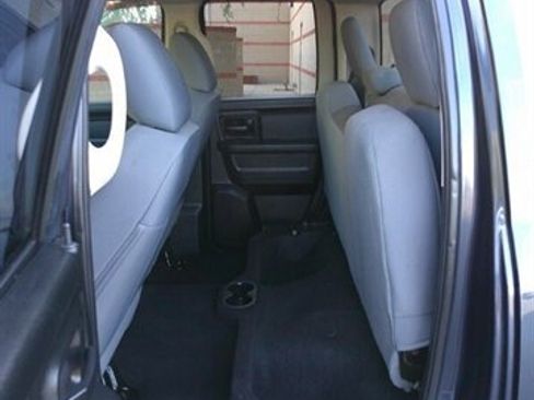 Used 2017 RAM 1500 Express image 21