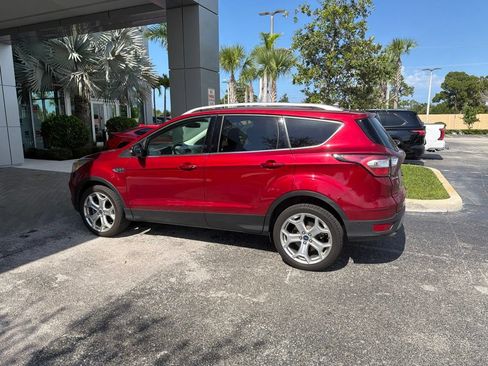 Used 2018 Ford Escape Titanium AWD/4WD image 4