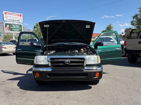 Used 2000 Toyota Tacoma 2WD Regular Cab image 38