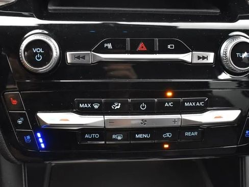 Used 2023 Ford Explorer Limited image 33