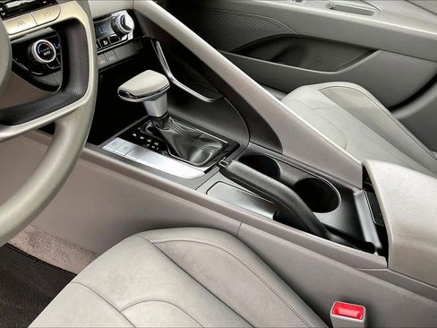 Used 2023 Hyundai Elantra SEL w/ Cargo Package image 16