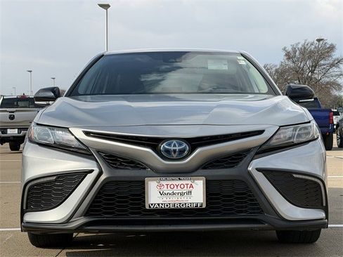 Used 2022 Toyota Camry SE image 8