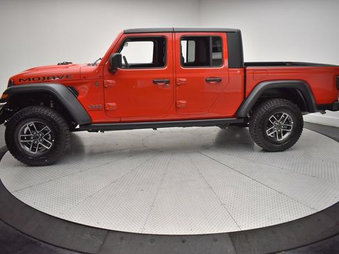 Used 2026 Jeep Gladiator Mojave AWD/4WD image 8