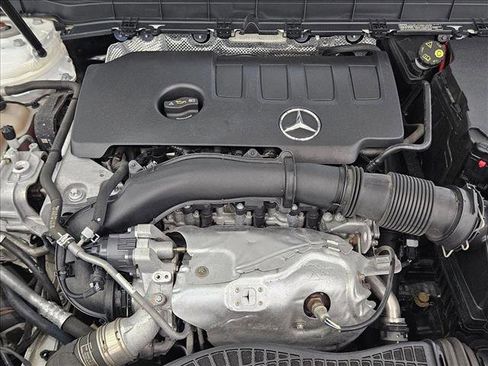 Certified 2022 Mercedes-Benz GLB 250 4MATIC image 20