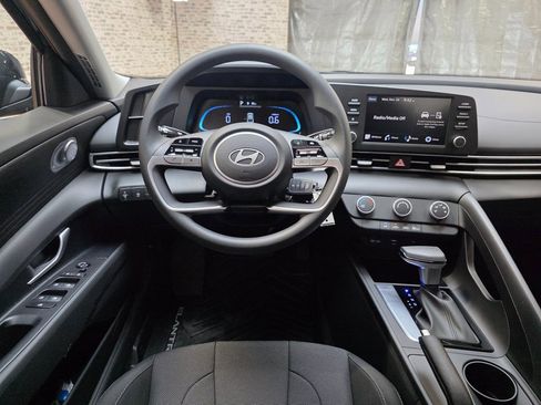 New 2026 Hyundai Elantra SE image 14