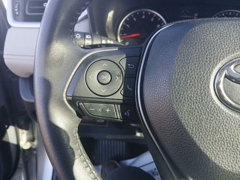 Used 2021 Toyota RAV4 XLE Premium image 24