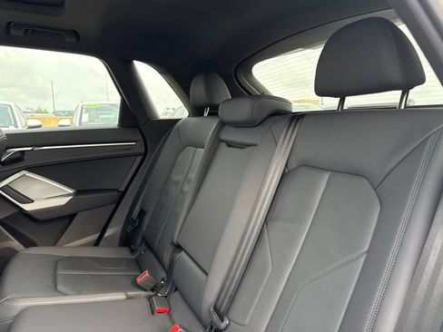 Used 2023 Audi Q3 2.0T Premium w/ Convenience Package AWD/4WD image 12