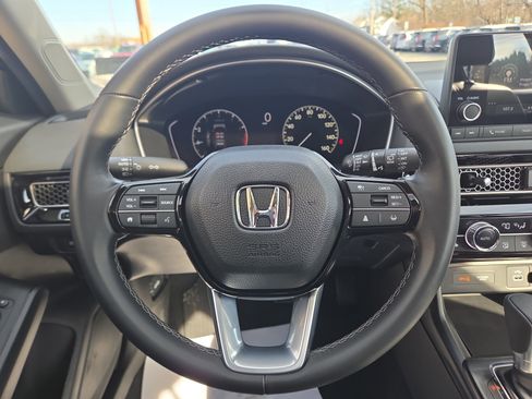 Used 2024 Honda Civic EX-L image 17