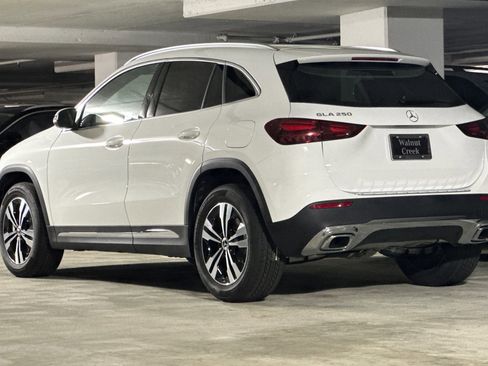 New 2026 Mercedes-Benz GLA 250 image 3