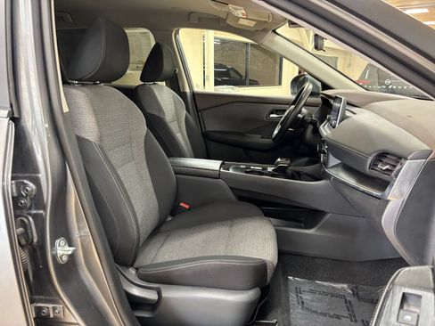 Used 2023 Nissan Rogue SV FWD image 37