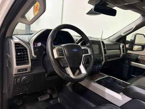 Used 2019 Ford F250 Lariat w/ Lariat Ultimate Package AWD/4WD image 13