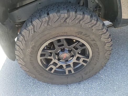 Used 2014 Toyota 4Runner SR5 RWD image 8