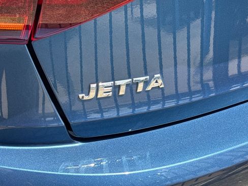 Used 2019 Volkswagen Jetta S w/ Driver Assistance Package FWD image 8