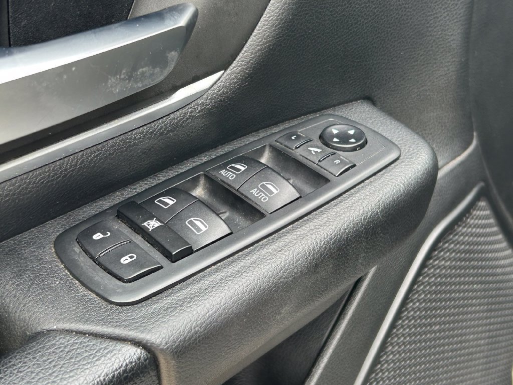 Used 2020 RAM 1500 Lone Star RWD image 24