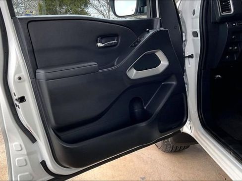 Certified 2024 Nissan Frontier SV w/ SV Convenience Package image 14