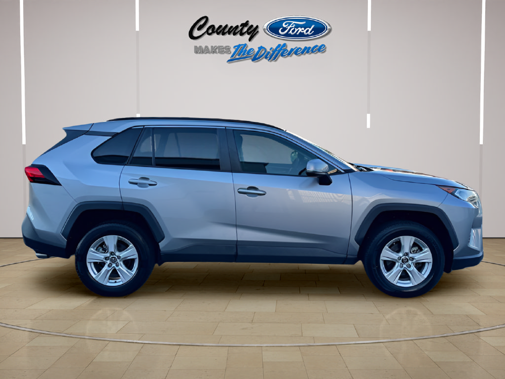 Used 2020 Toyota RAV4 XLE FWD image 8