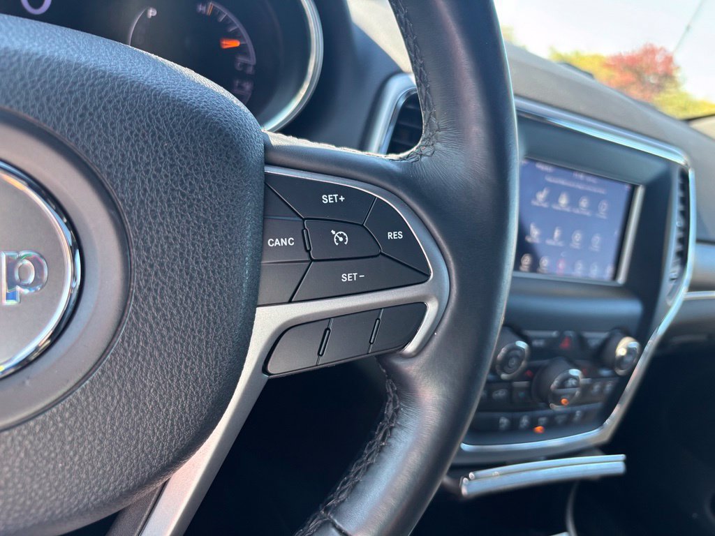 Used 2018 Jeep Grand Cherokee Limited AWD/4WD image 34