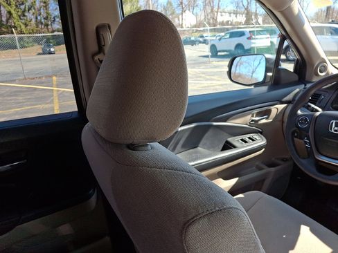 Certified 2017 Honda Pilot LX image 13