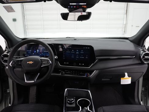 New 2026 Chevrolet Equinox LT w/ Safety and Technology Package image 41