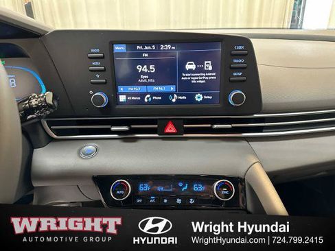 Used 2025 Hyundai Elantra Sport FWD image 21
