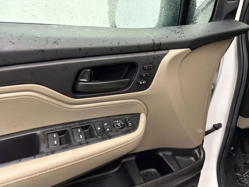 Used 2024 Honda Odyssey EX-L image 12