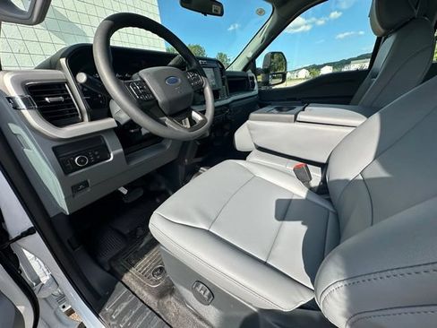 New 2026 Ford F250 XL w/ FX4 Off-Road Package AWD/4WD image 17