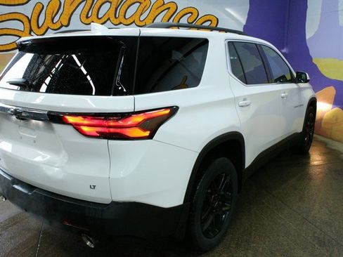 Used 2022 Chevrolet Traverse LT image 8