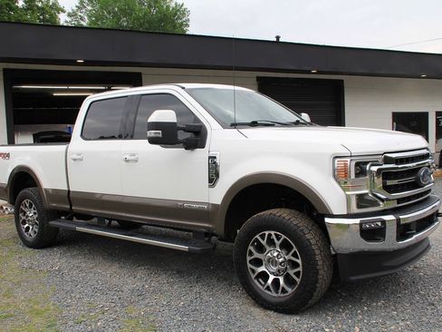 Used 2021 Ford F250 Lariat w/ Lariat Ultimate Package AWD/4WD image 11