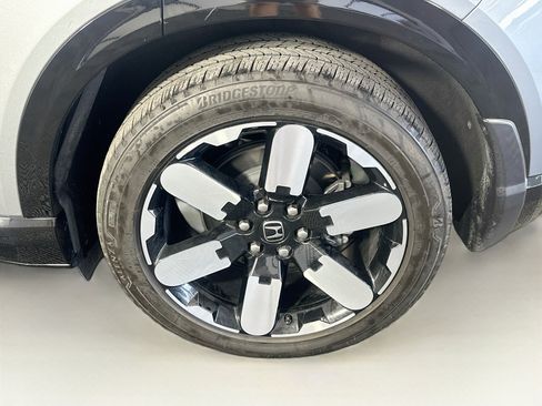 Used 2024 Honda Prologue Elite image 11