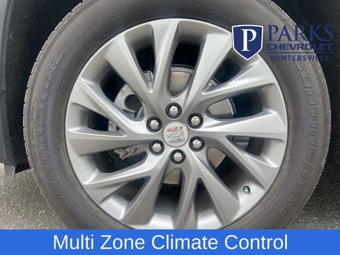 Used 2025 Buick Enclave Preferred image 8