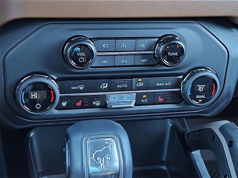 Used 2024 Ford Bronco Outer Banks image 25