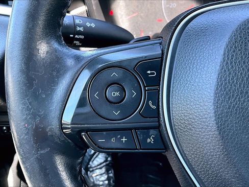 Used 2020 Toyota Corolla SE FWD image 17