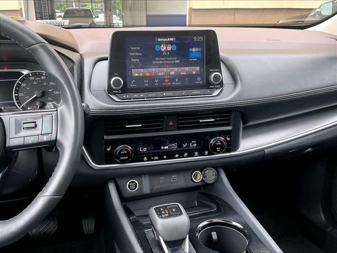 Used 2023 Nissan Rogue SV w/ SV Premium B Package AWD/4WD image 18
