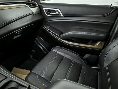 Used 2020 GMC Yukon Denali image 38