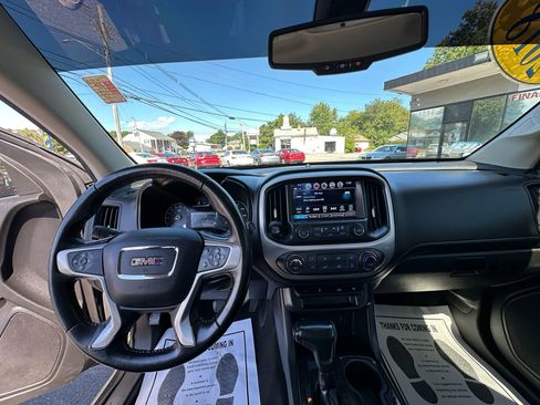 Used 2018 GMC Canyon SLE w/ SLE Convenience Package image 18