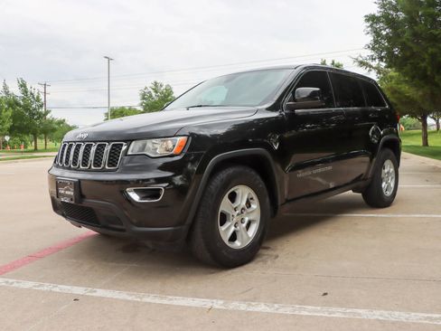 Used 2017 Jeep Grand Cherokee Laredo RWD image 3